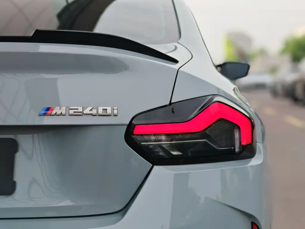 BMW M240i 2024 — фото 11