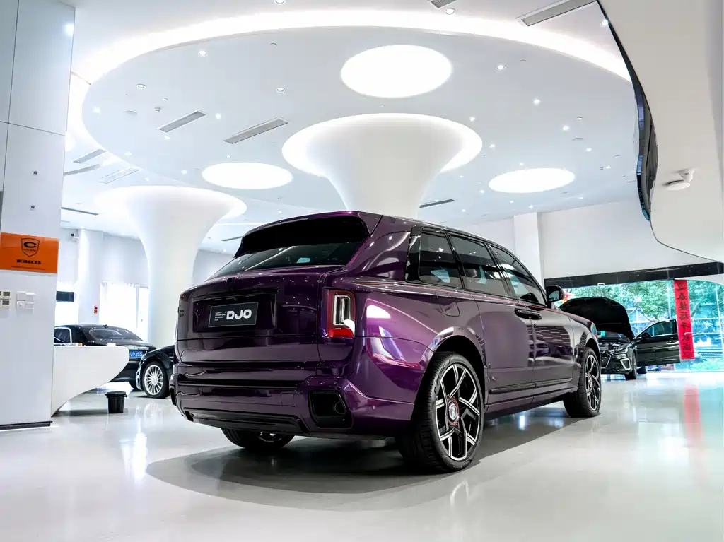 Rolls-Royce Cullinan 2020 — фото 29