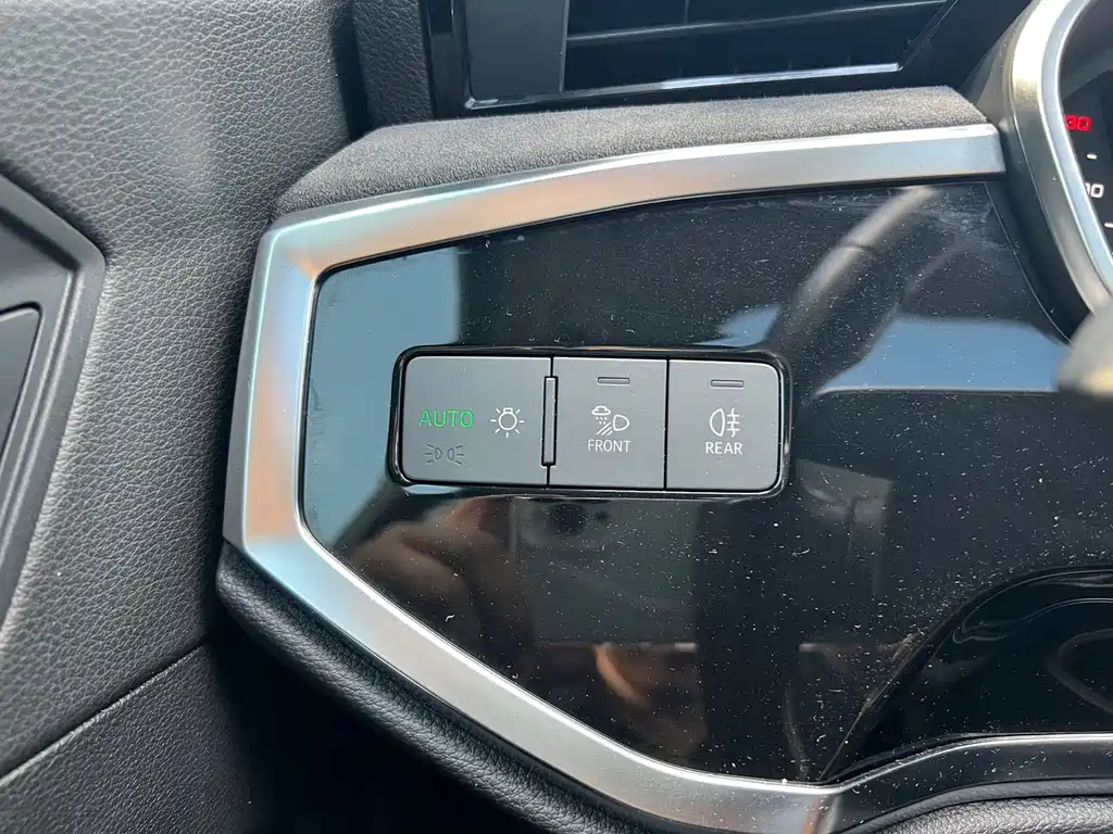 Audi Q3 2022 — фото 14