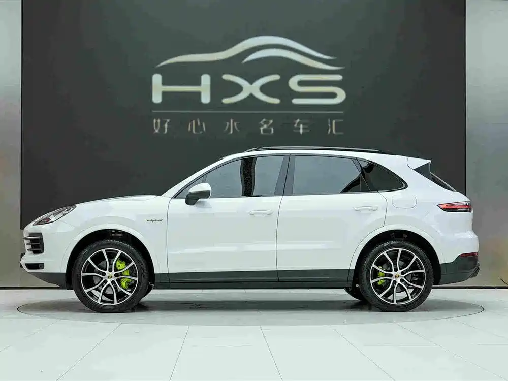 Porsche Cayenne Hybrid 2023 — фото 3