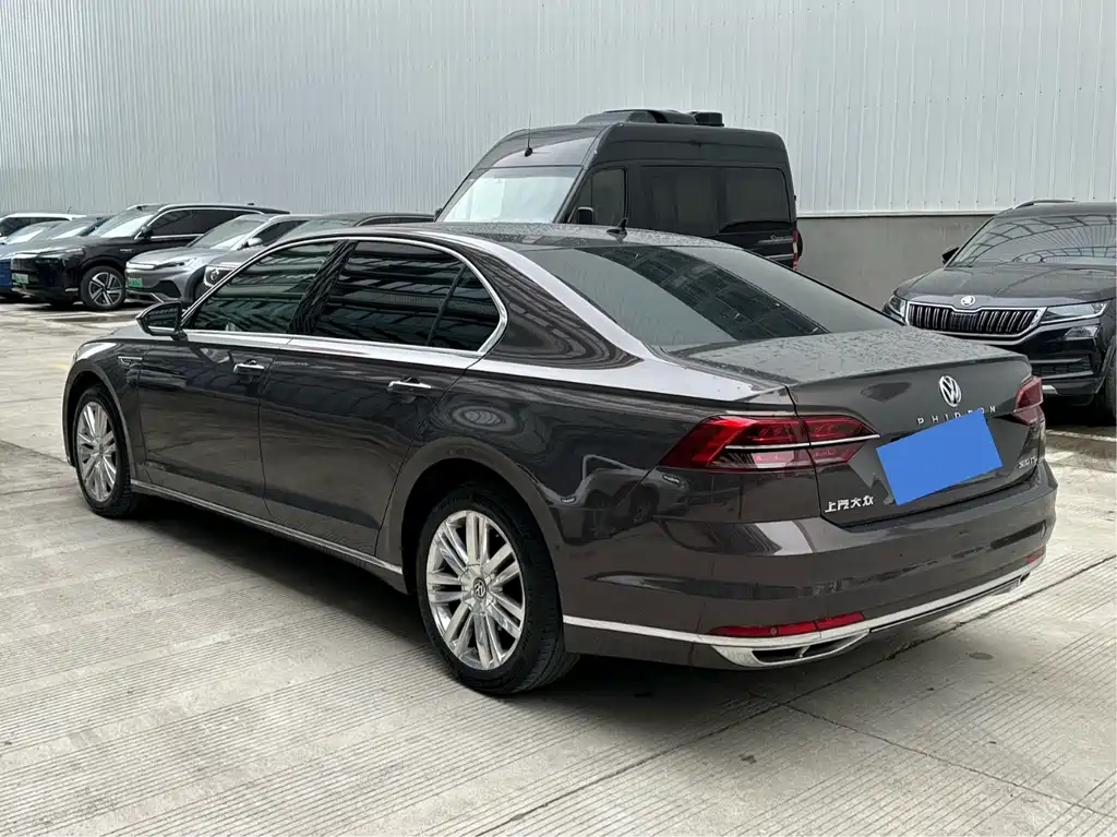 Volkswagen Phideon 2018 — фото 6