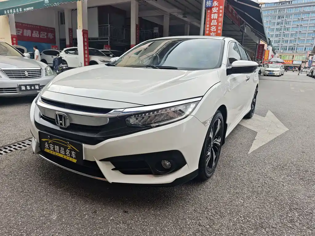 Honda Civic 2017 — фото 1