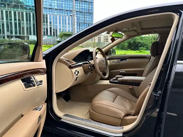Mercedes-Benz S-Class 2009