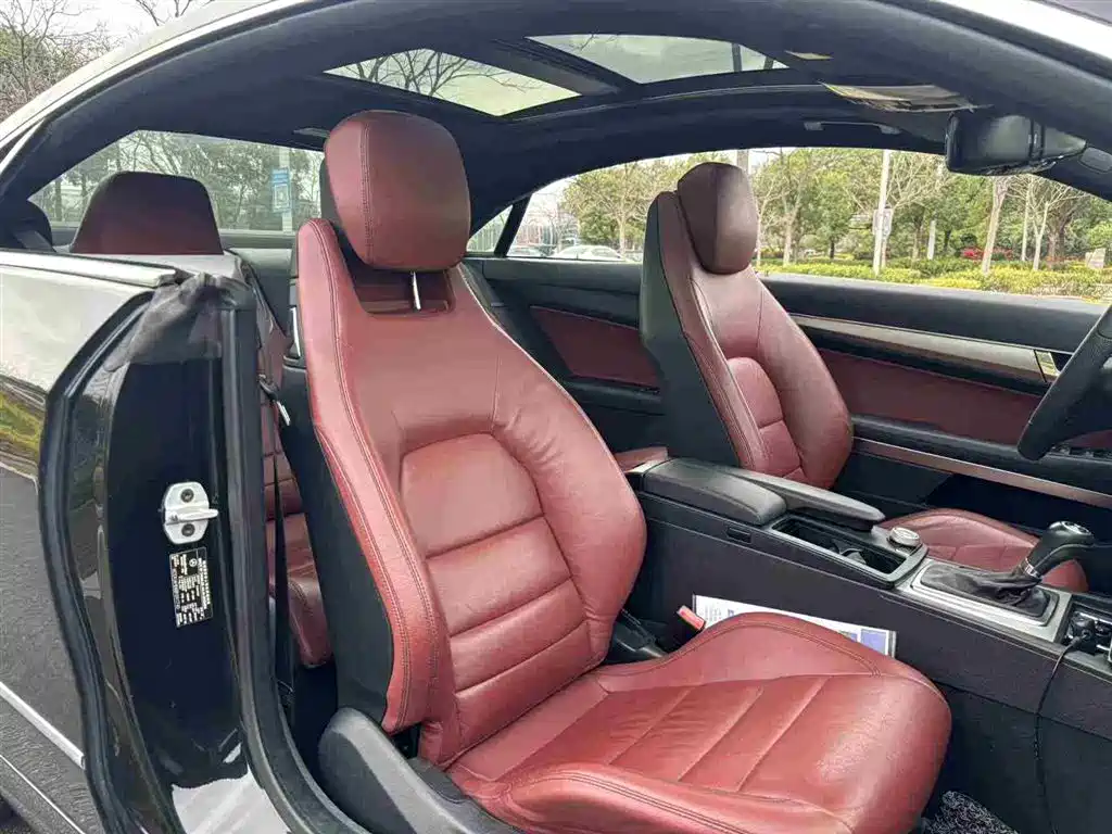 Mercedes-Benz E-Class 2011