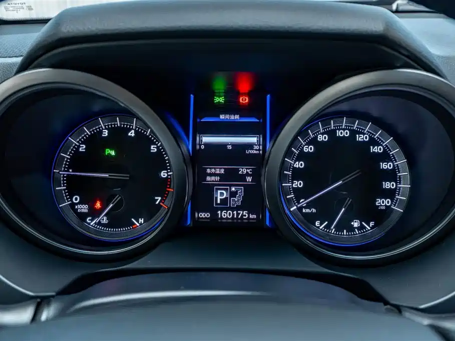 Toyota Prado 2016 — фото 11
