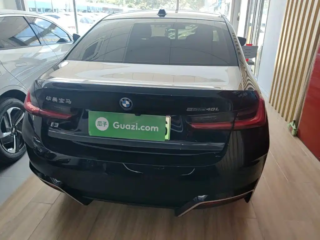 BMW i3 2024