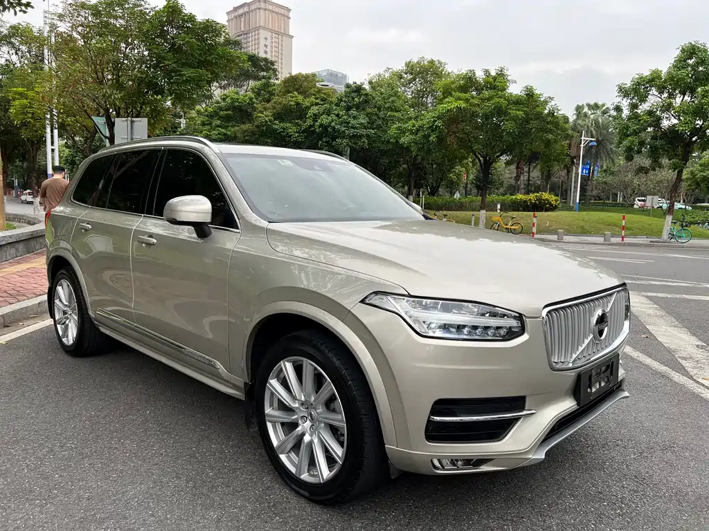 Volvo XC90 2019 — фото 3