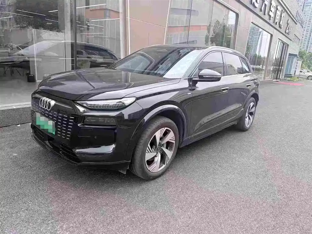 Audi Q6L e-tron 2025