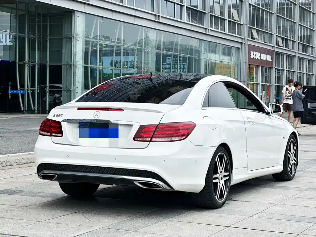 Mercedes-Benz E-Class 2017 — фото 4