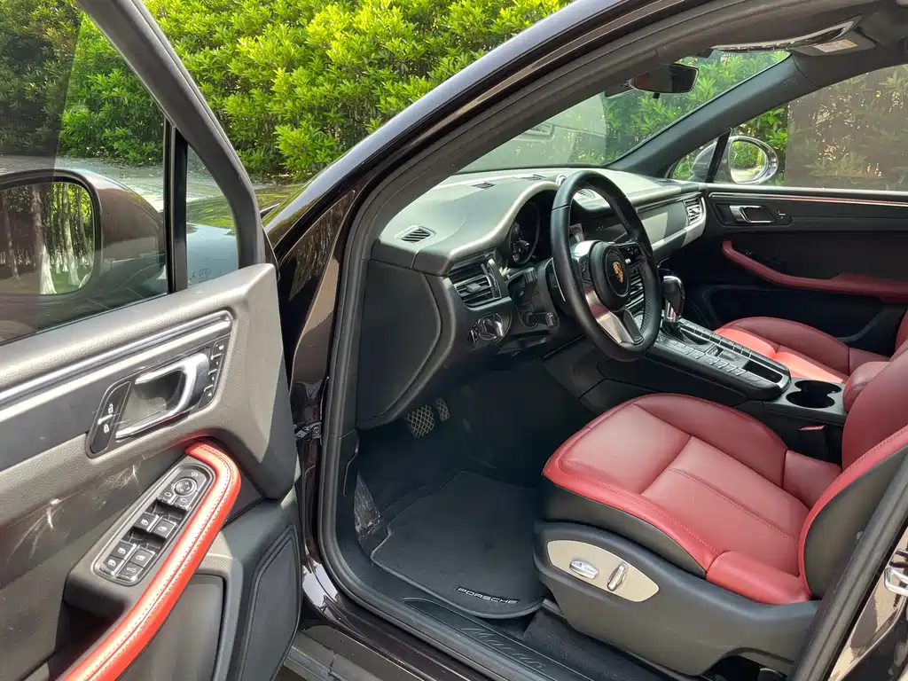 Porsche Macan 2019 — фото 12