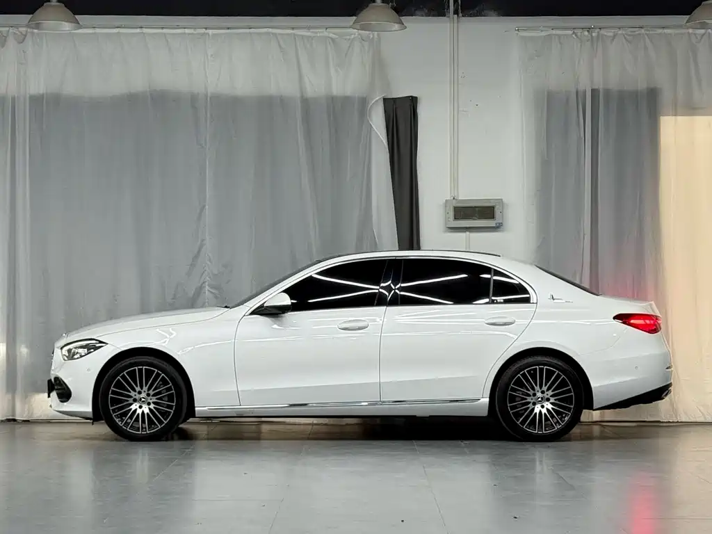 Mercedes-Benz C-Class 2022