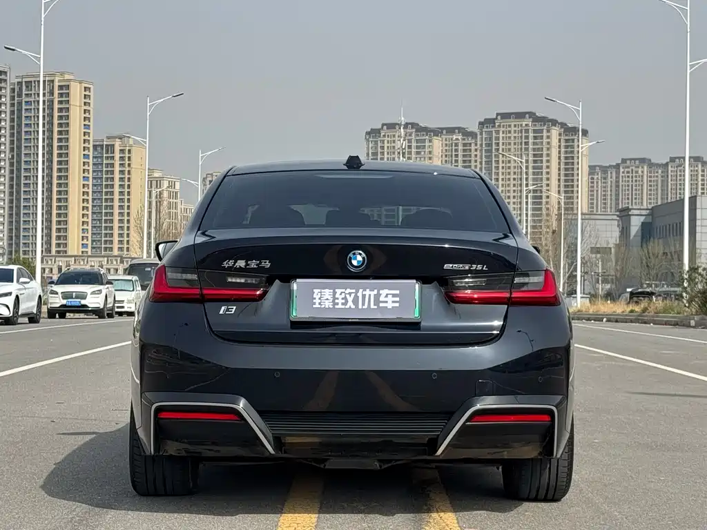 BMW i3 2024 — фото 9