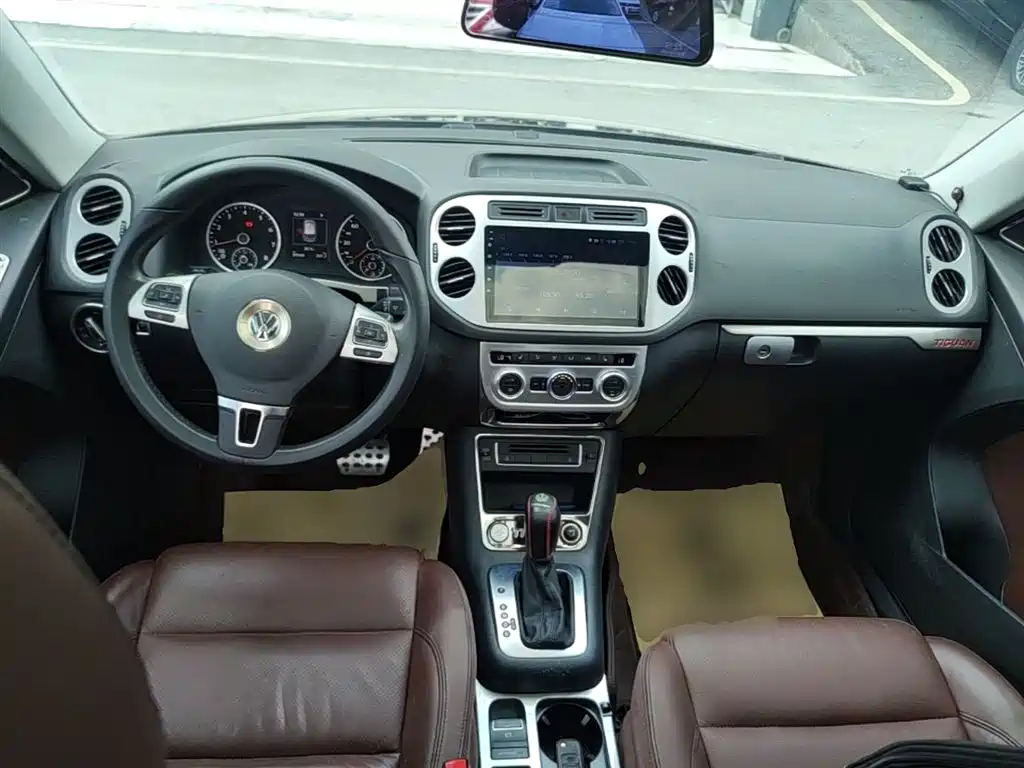 Volkswagen Tiguan 2015 — фото 10