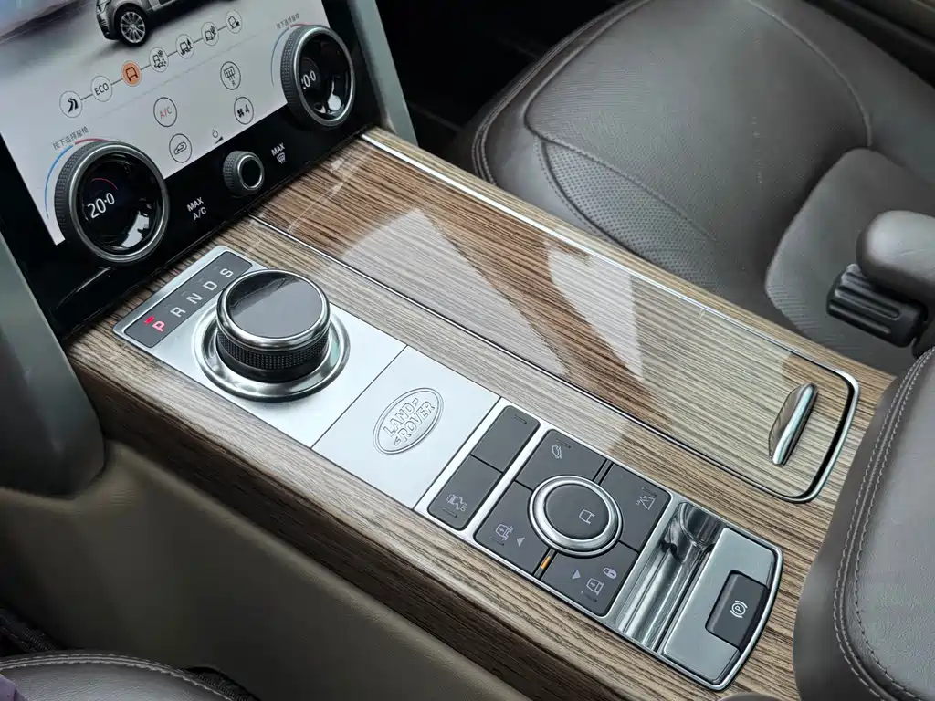 Land Rover Range Rover 2020 — фото 20