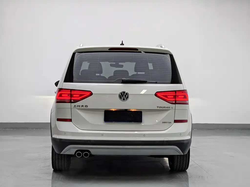 Volkswagen Touran 2019 — фото 6