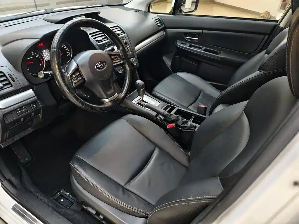 Subaru XV 2013 — фото 12