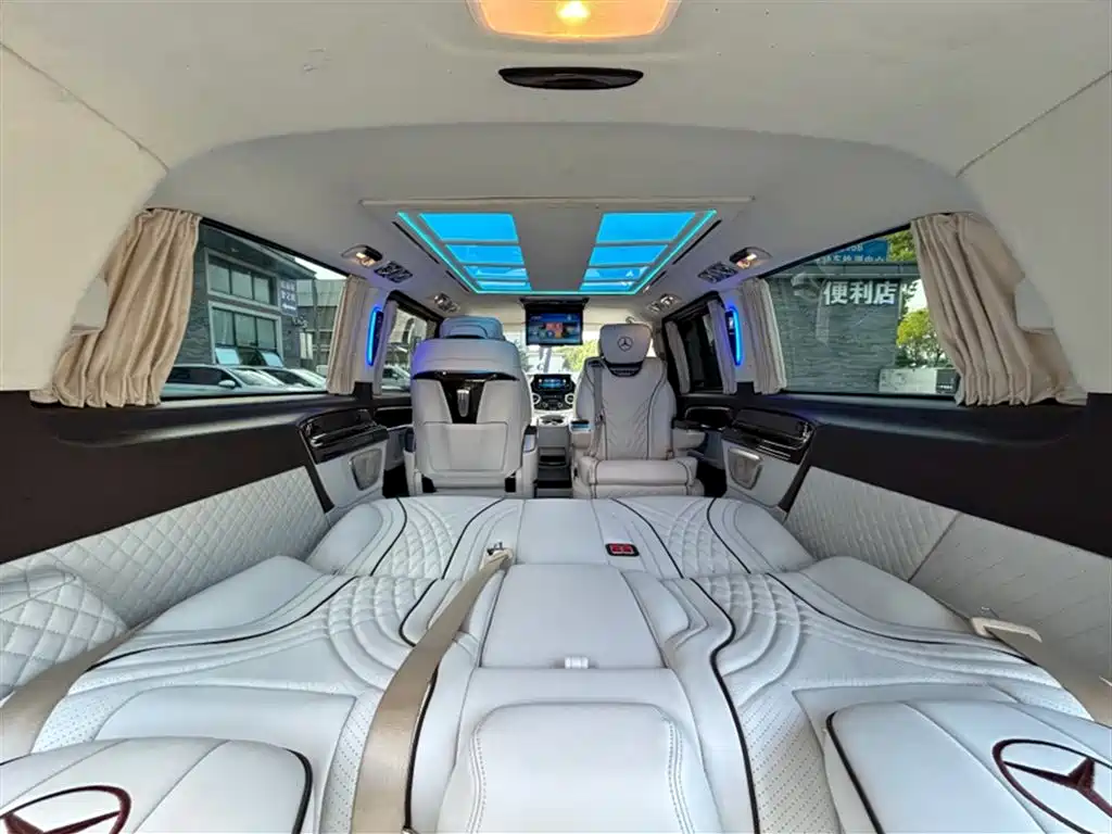 Mercedes-Benz Vito 2022 — фото 16