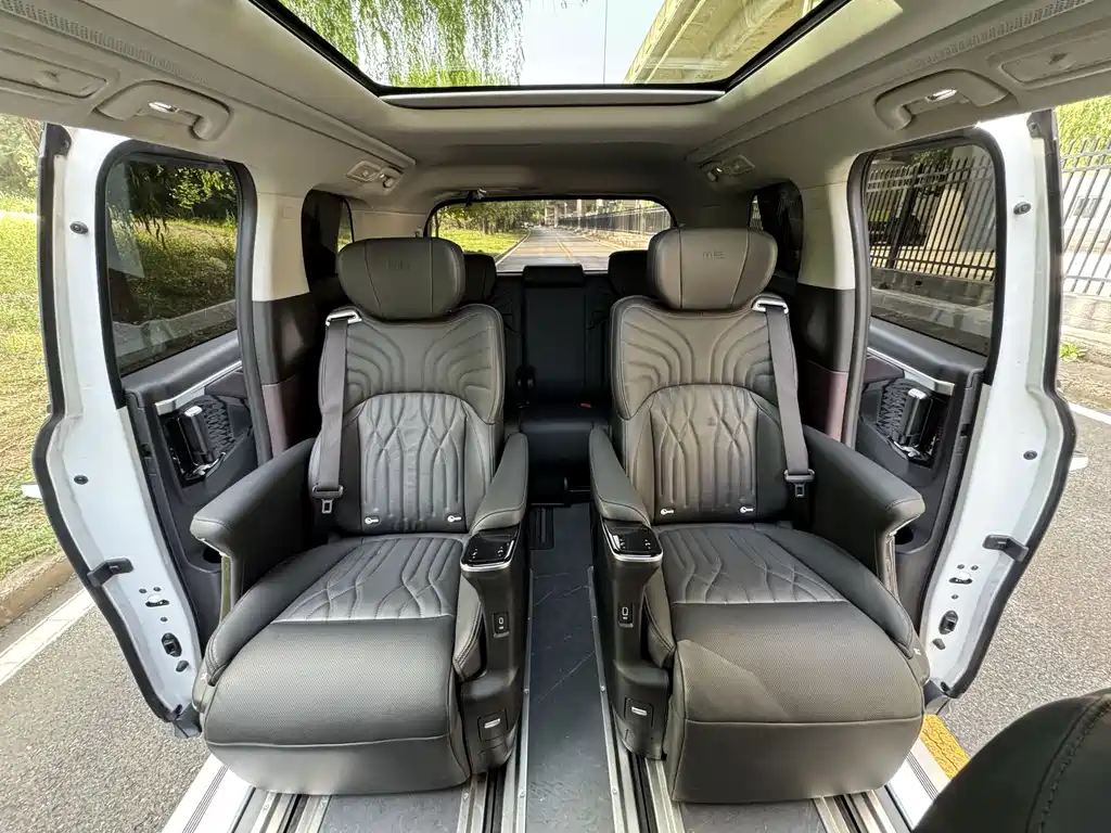 GAC Motor Trumpchi M8 2025 — фото 6