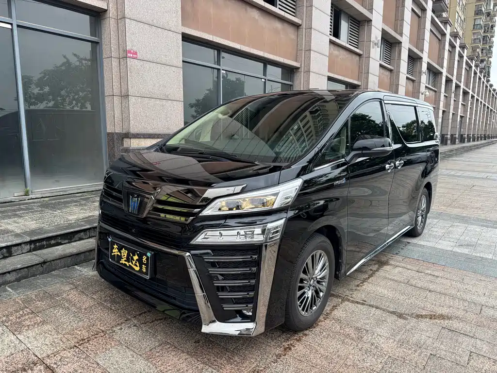 Toyota Vellfire 2023 — фото 1