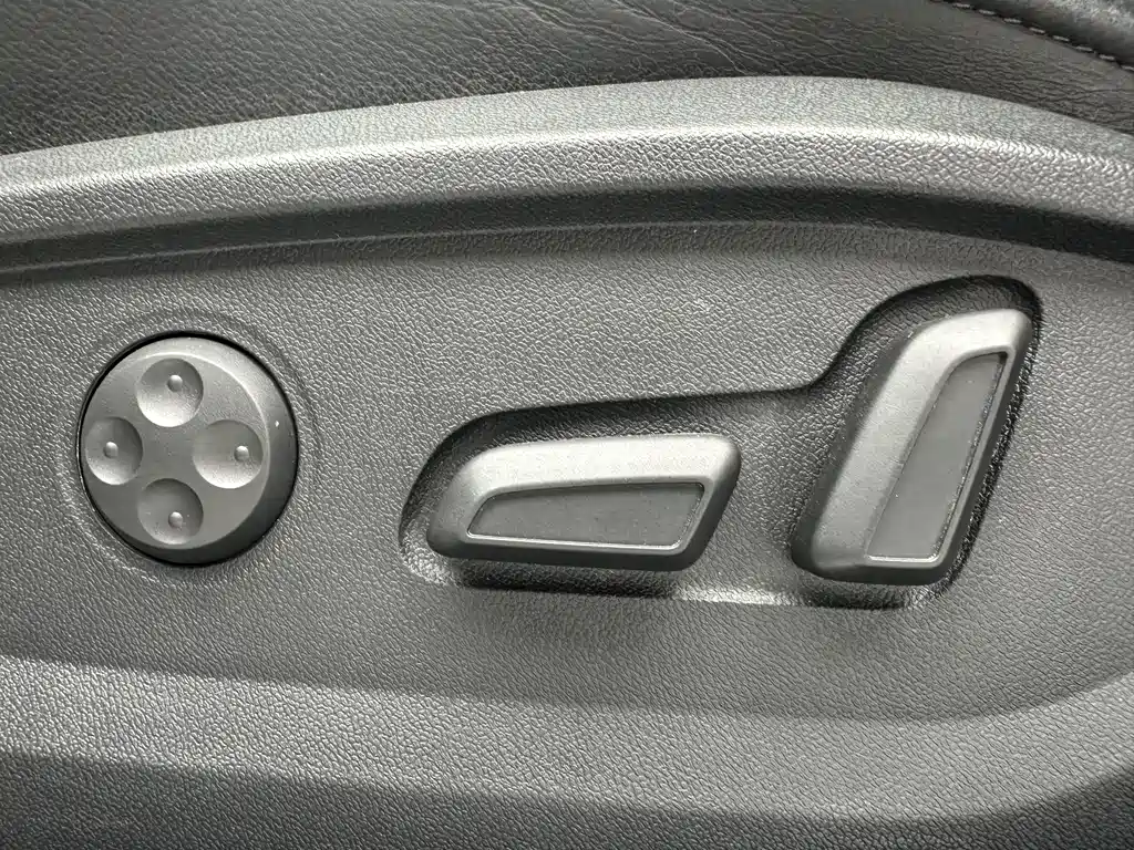 Audi Q2L 2023 — фото 13