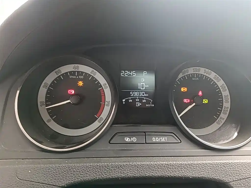 Skoda Rapid Spaceback 2019 — фото 12
