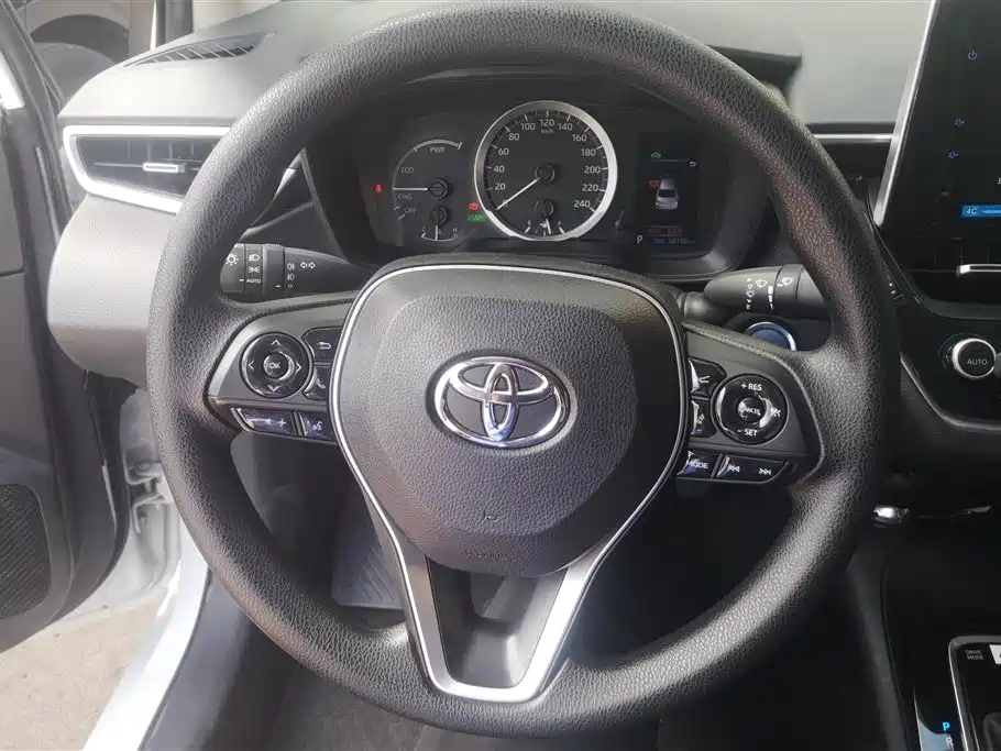 Toyota Corolla 2022 — фото 15
