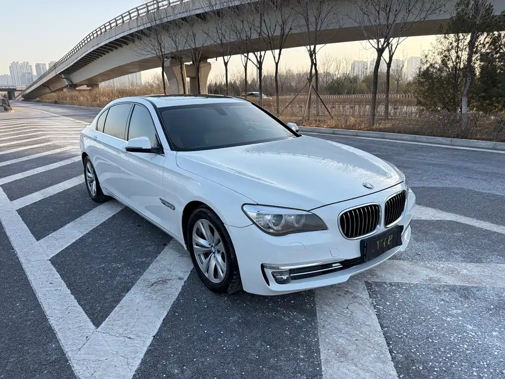 BMW 7 Series 2013 — фото 3