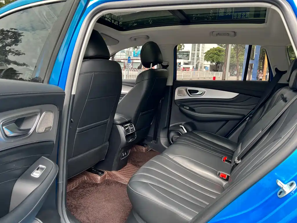 Roewe RX5 MAX 2022 — фото 19