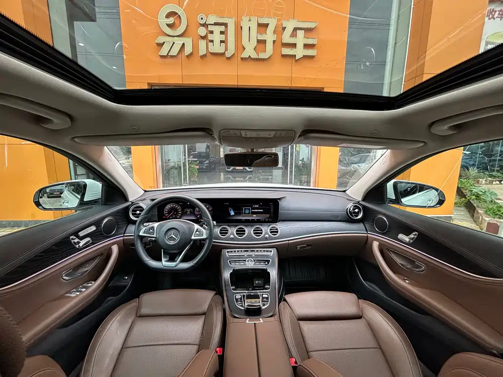 Mercedes-Benz E-Class 2018 — фото 16