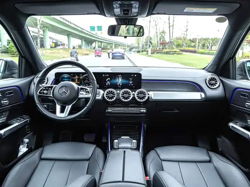 Mercedes-Benz GLB 2023