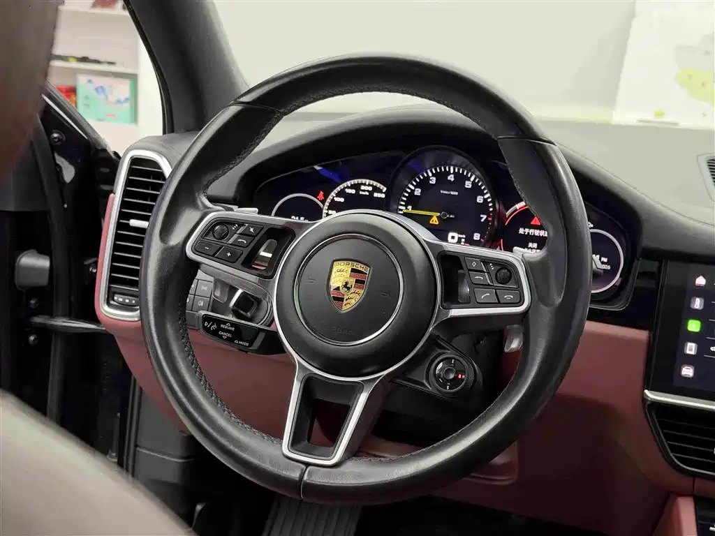 Porsche Cayenne Hybrid 2023 — фото 12