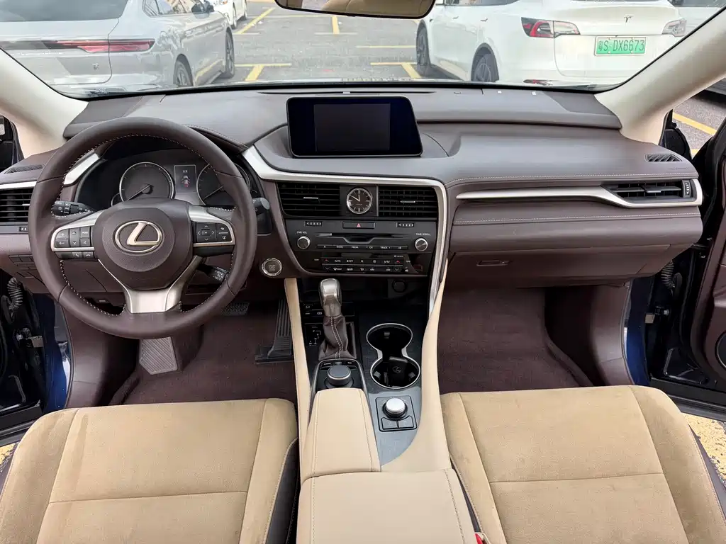 Lexus RX 2016 — фото 11