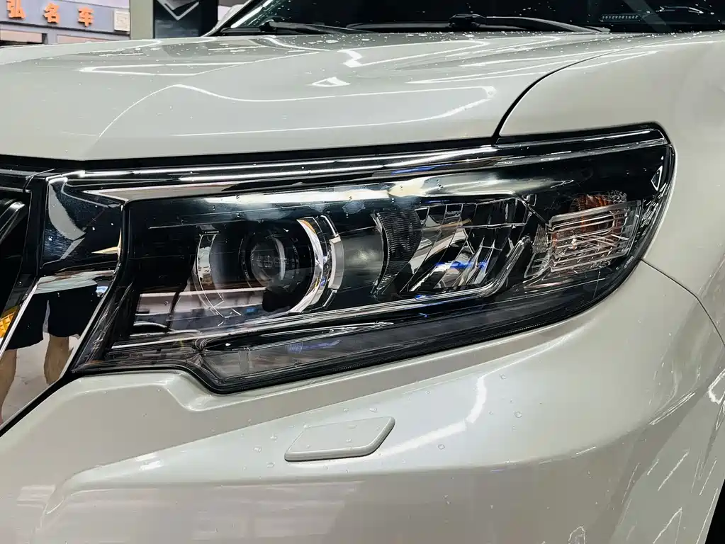 Toyota Prado 2018 — фото 13