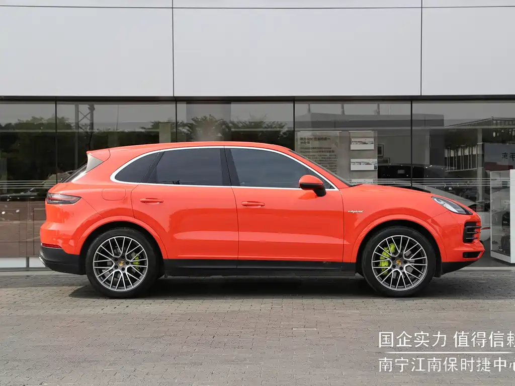 Porsche Cayenne Hybrid 2021 — фото 10