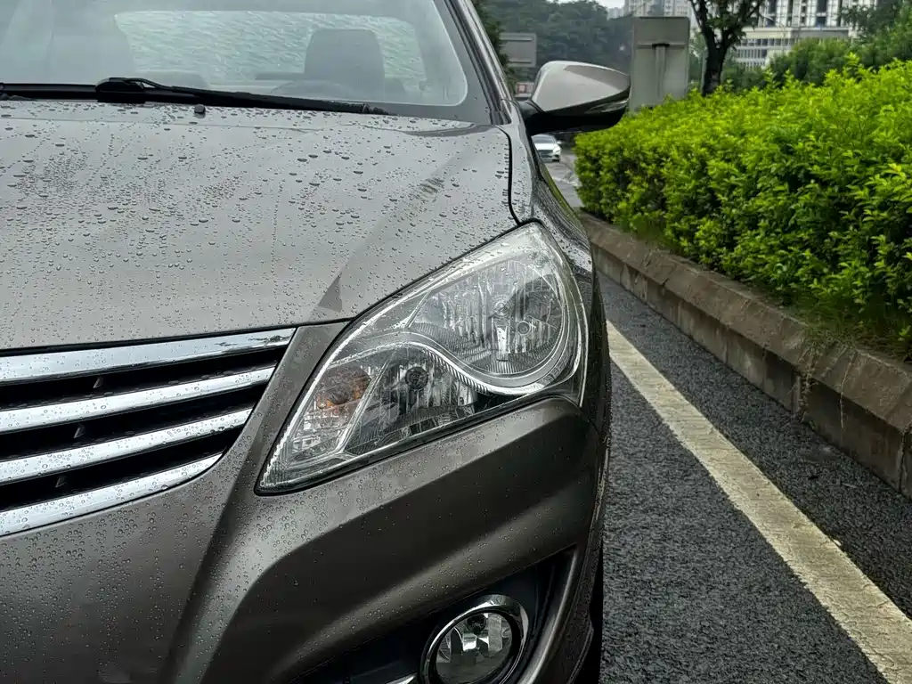 Hyundai Elantra 2015 — фото 4