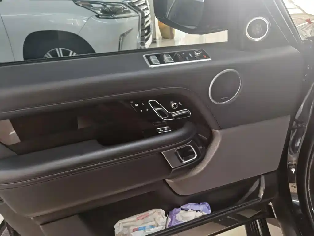 Land Rover Range Rover 2020 — фото 12
