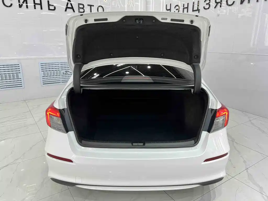 Honda Civic 2022 — фото 13