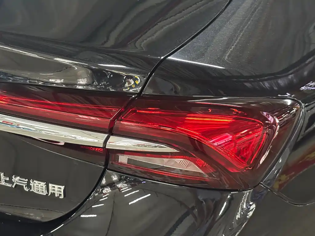 Buick LaCrosse 2022 — фото 10