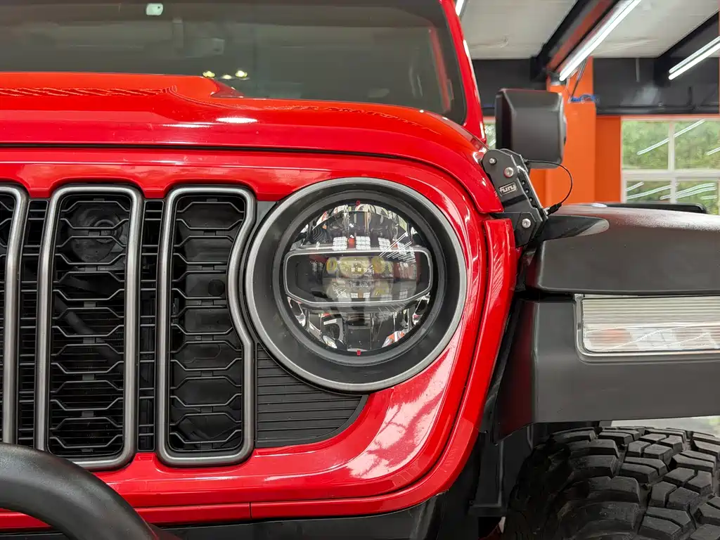 Jeep Wrangler 2020 — фото 10