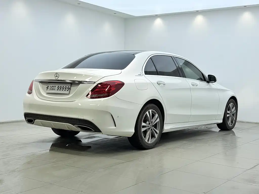 Mercedes-Benz C-Class 2017 — фото 16