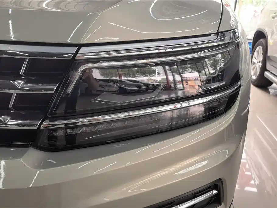 Volkswagen Tiguan L 2018 — фото 5
