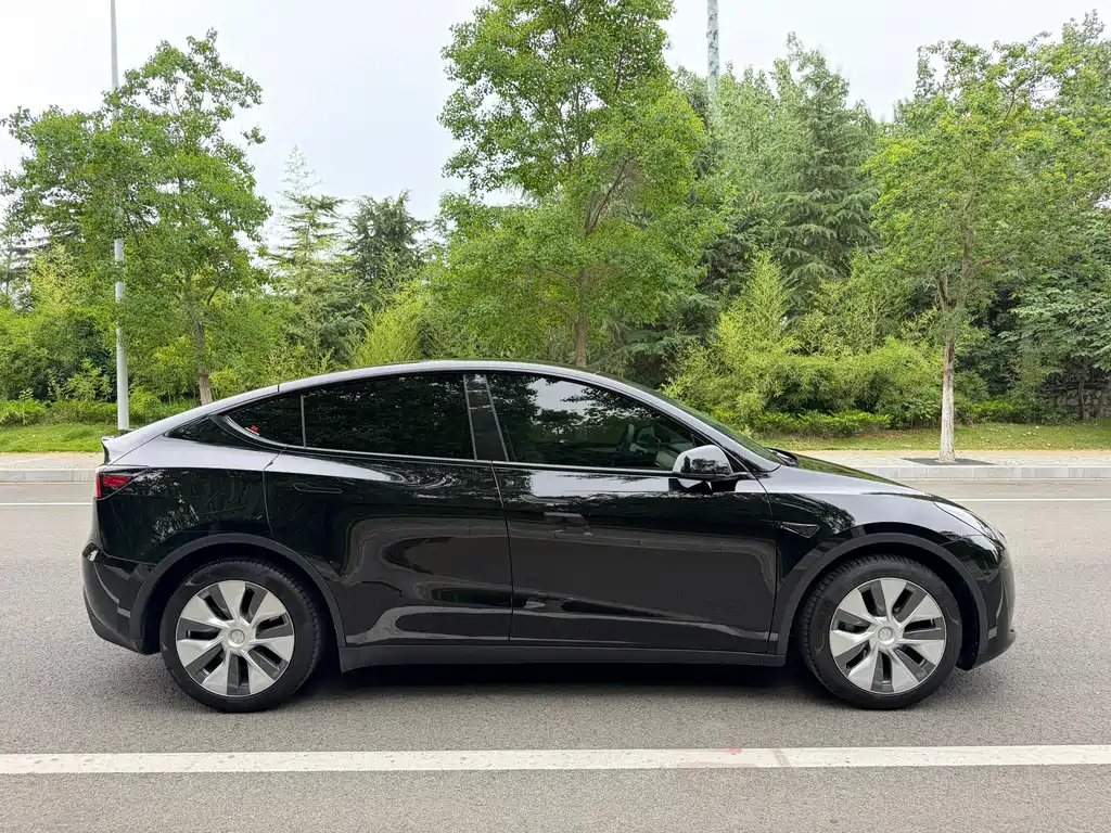 Tesla Model Y 2022 — фото 4