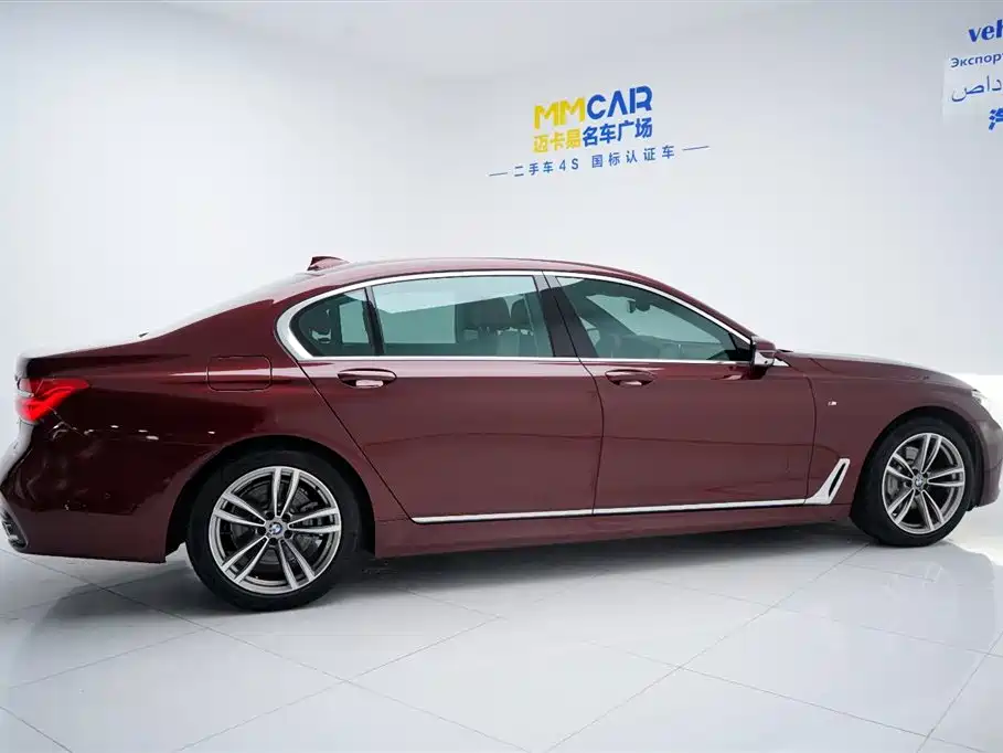 BMW 7 Series 2019 — фото 18