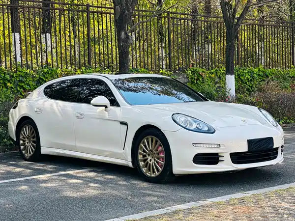 Porsche Panamera 2016