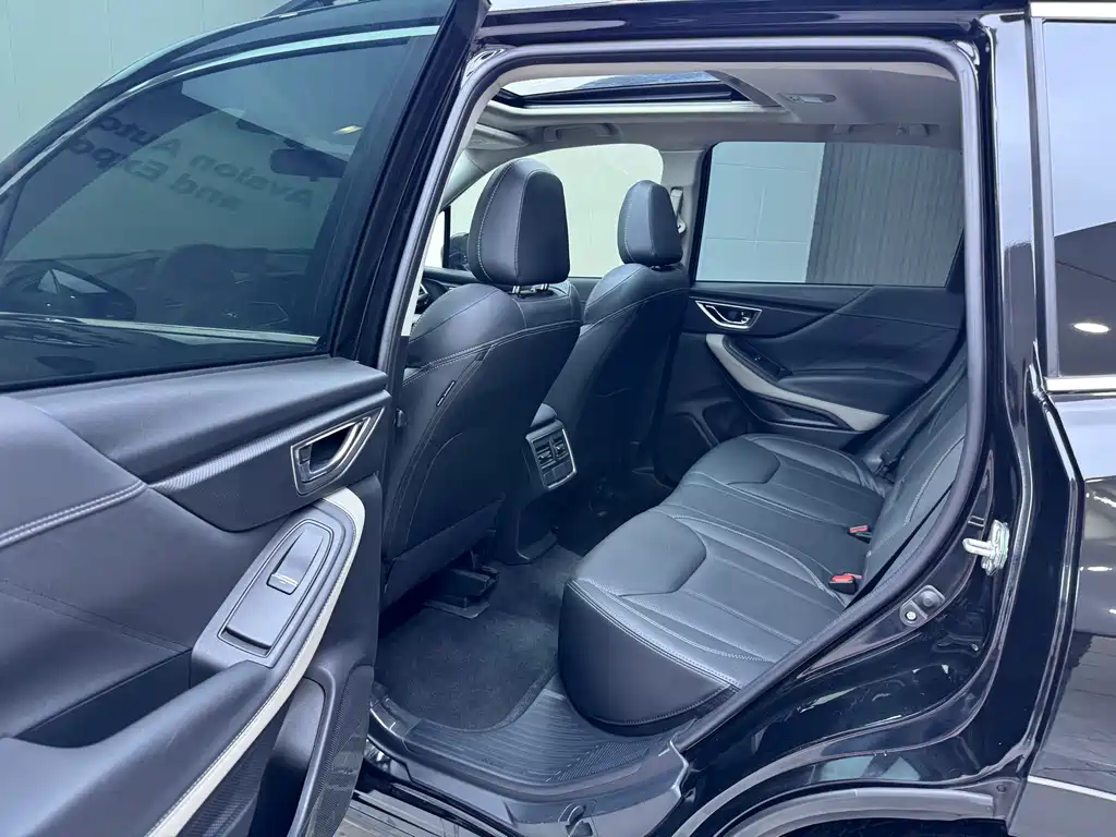 Subaru Forester 2022 — фото 17