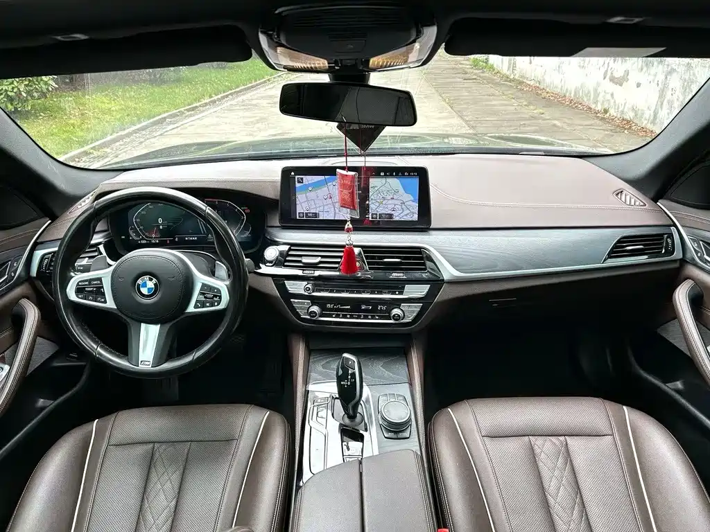 BMW 5 Series 2021