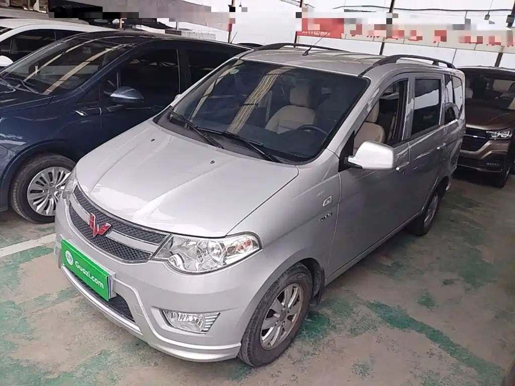 Wuling Hongguang 2017