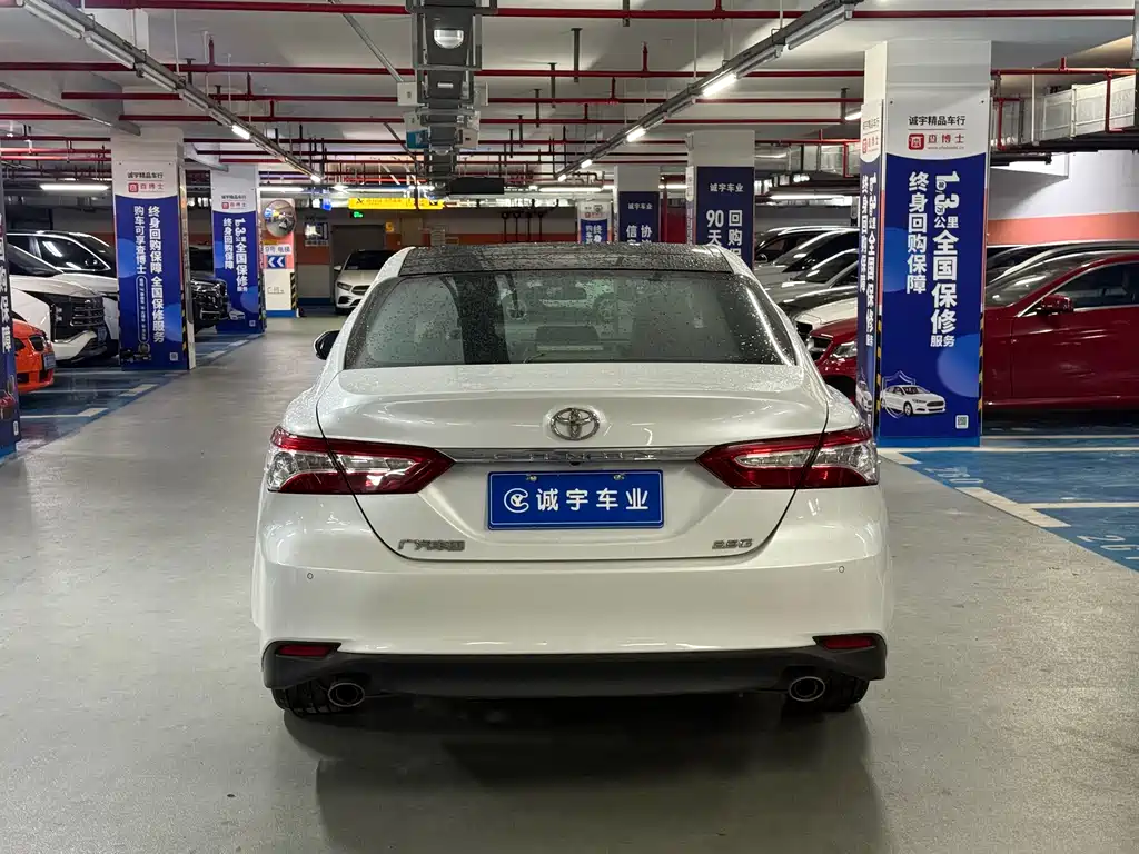 Toyota Camry 2020 — фото 12