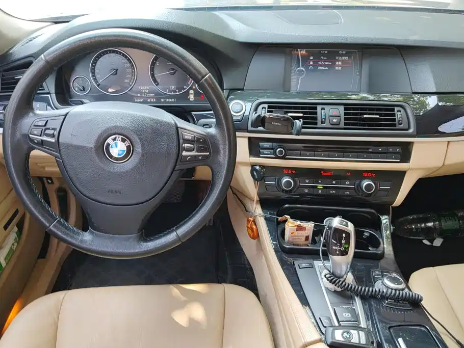 BMW 5 Series 2012 — фото 11