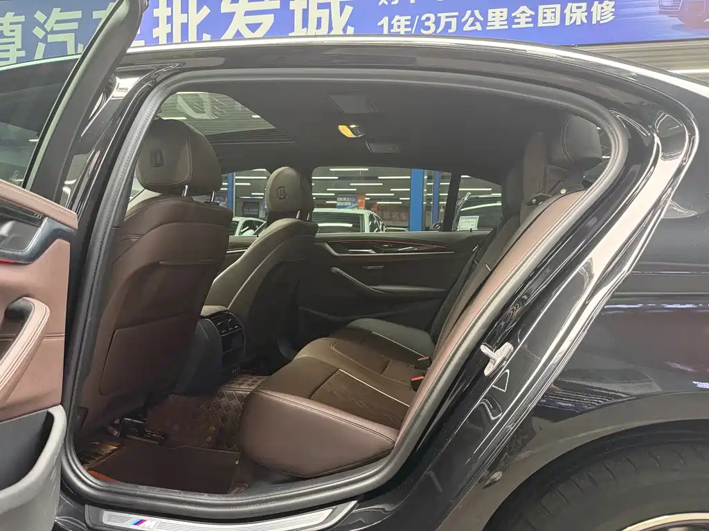 BMW 5 Series 2024 — фото 8